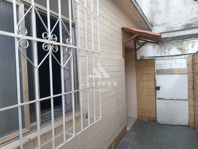 Casa à venda com 3 quartos, 120m² - Foto 16