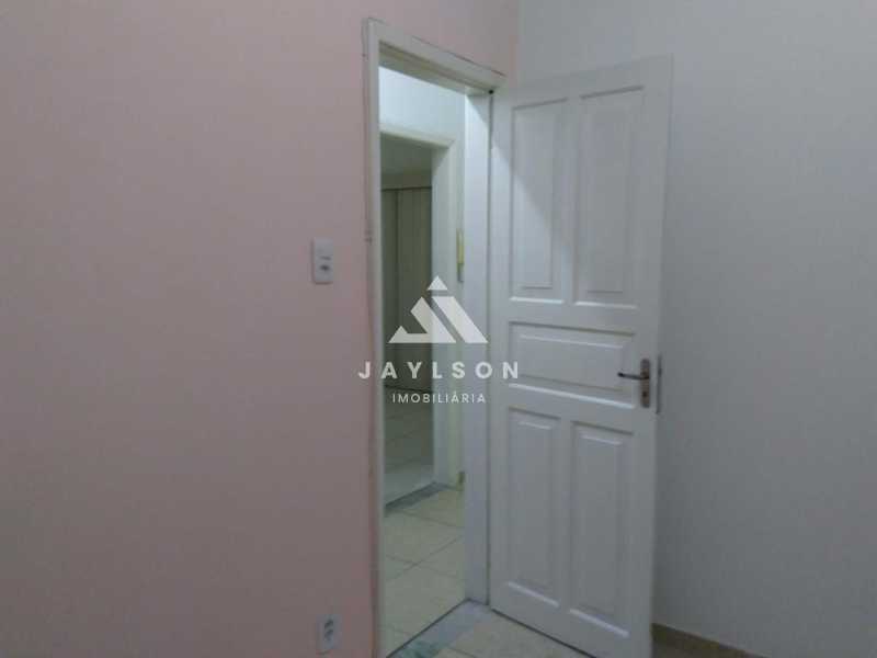 Apartamento à venda com 2 quartos, 65m² - Foto 4