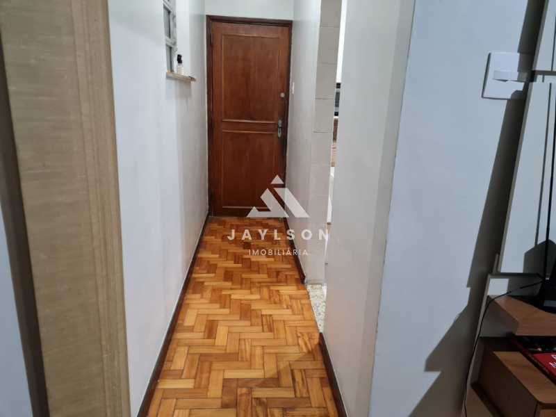 Apartamento à venda com 2 quartos, 60m² - Foto 6