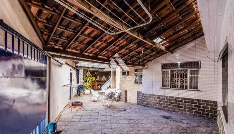 Casa à venda com 5 quartos, 192m² - Foto 29