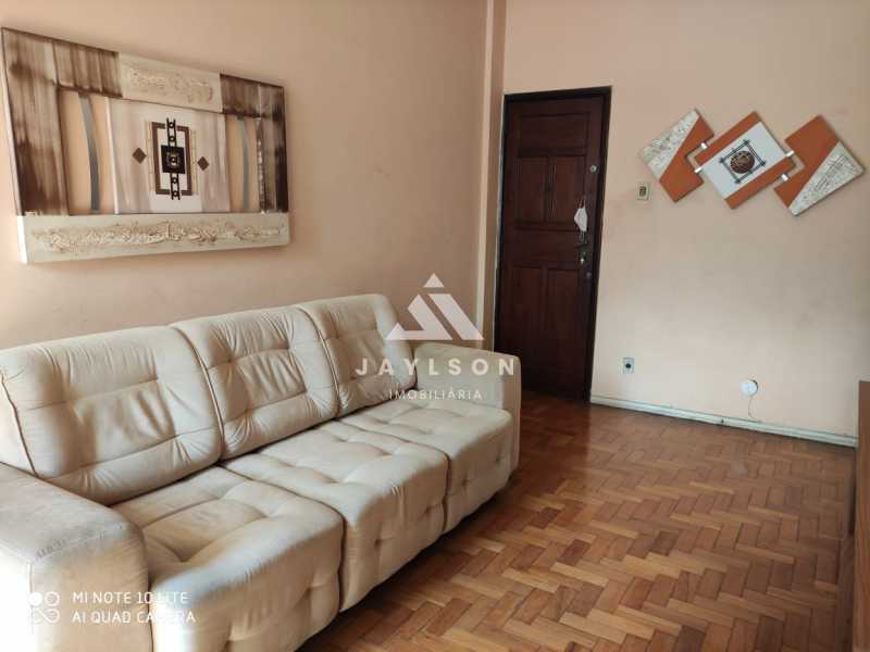 Apartamento à venda com 2 quartos, 62m² - Foto 7