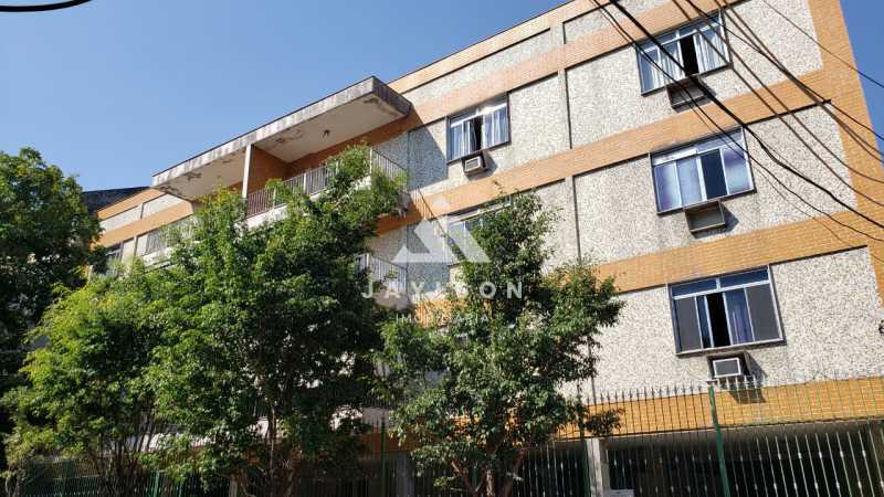 Apartamento à venda com 2 quartos, 90m² - Foto 1