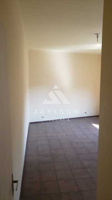 Apartamento à venda com 2 quartos, 90m² - Foto 4