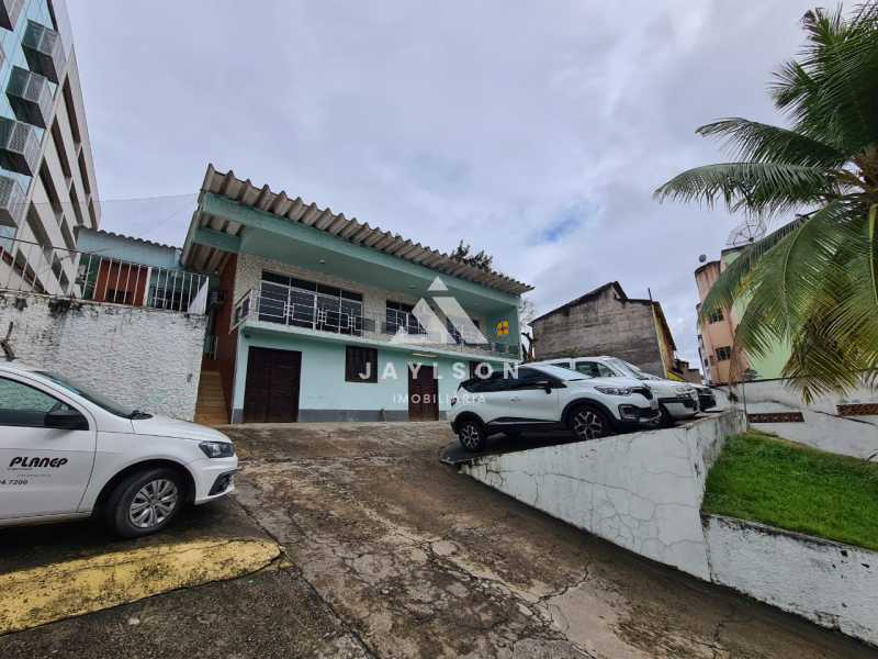 Casa Comercial à venda e aluguel com 5 quartos, 415m² - Foto 1