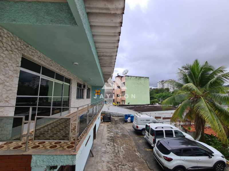 Casa Comercial à venda e aluguel com 5 quartos, 415m² - Foto 5