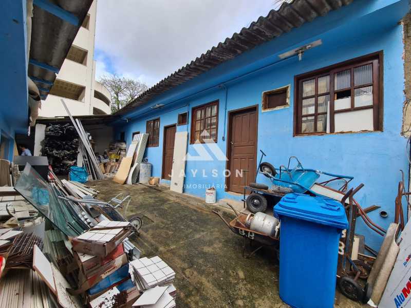 Casa Comercial à venda e aluguel com 5 quartos, 415m² - Foto 18