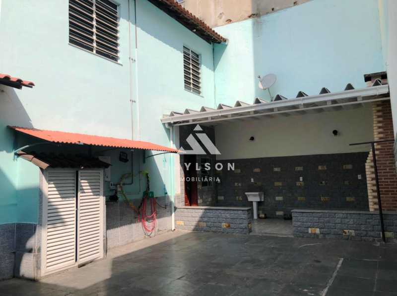 Casa à venda com 7 quartos, 330m² - Foto 26