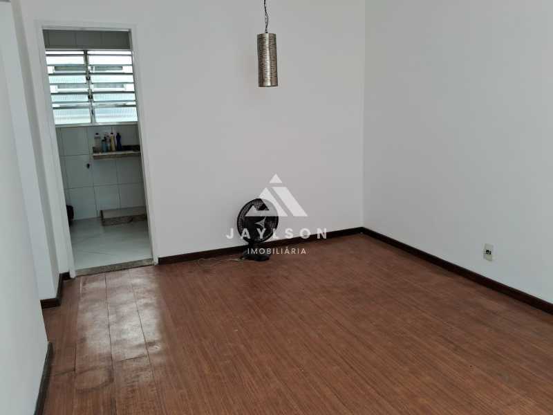 Apartamento à venda com 2 quartos, 75m² - Foto 10