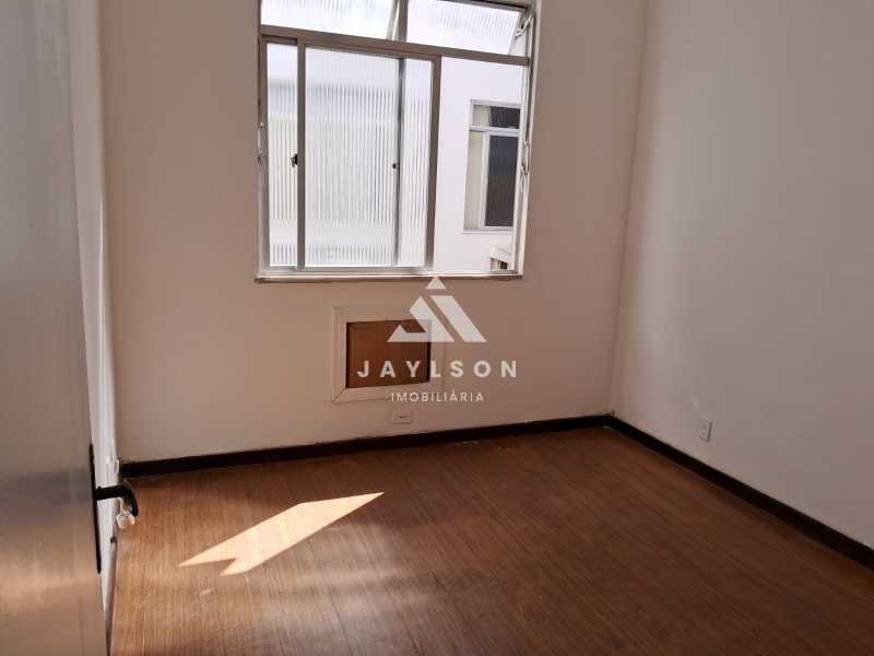 Apartamento à venda com 2 quartos, 75m² - Foto 24