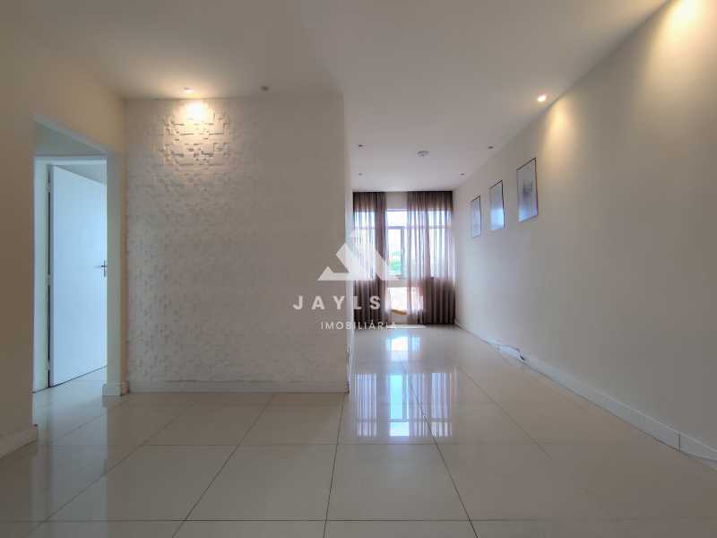 Apartamento para alugar com 2 quartos, 80m² - Foto 1