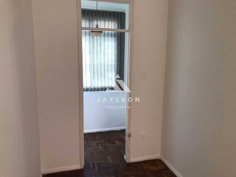 Apartamento à venda com 2 quartos, 65m² - Foto 6