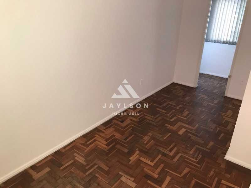 Apartamento à venda com 2 quartos, 65m² - Foto 7