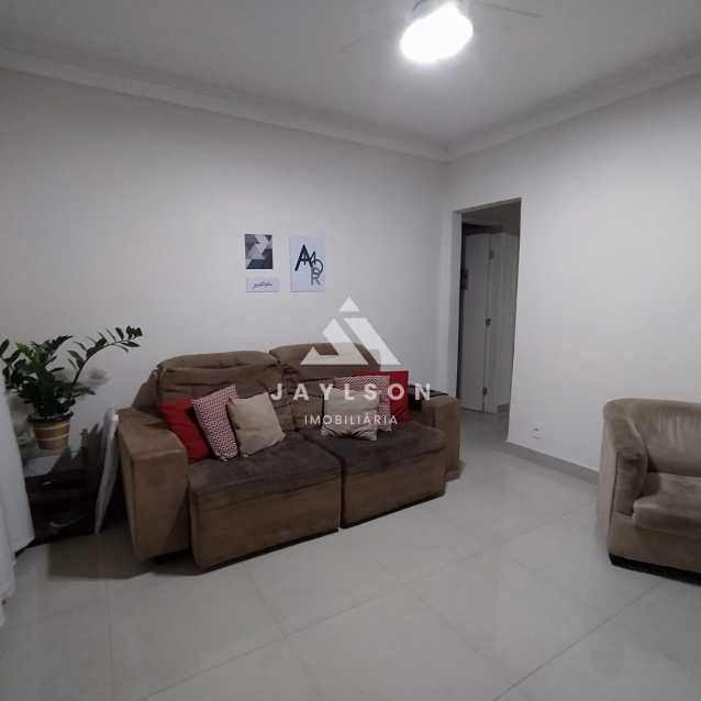 Casa de Vila à venda com 3 quartos, 54m² - Foto 2