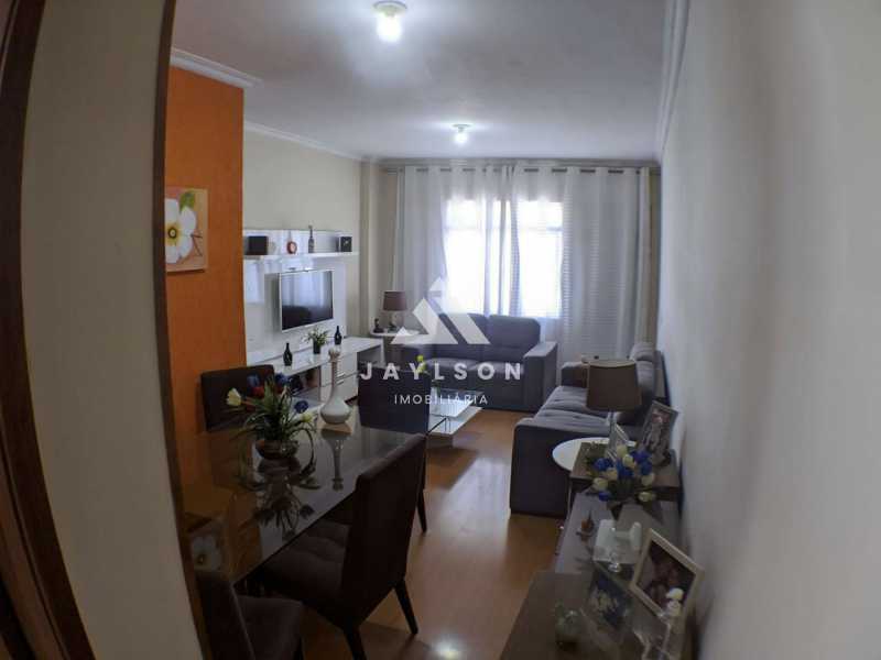 Apartamento à venda com 2 quartos, 67m² - Foto 4