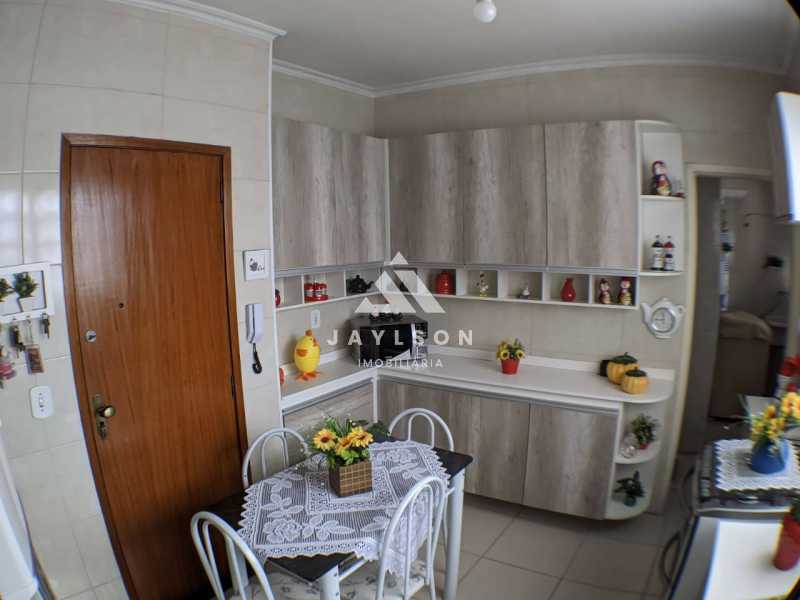 Apartamento à venda com 2 quartos, 67m² - Foto 13