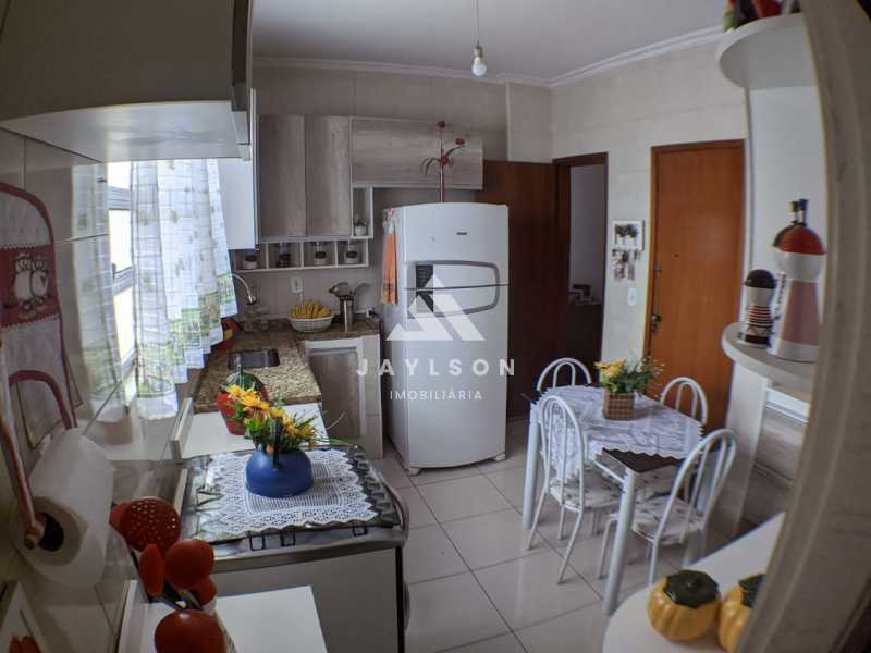 Apartamento à venda com 2 quartos, 67m² - Foto 17