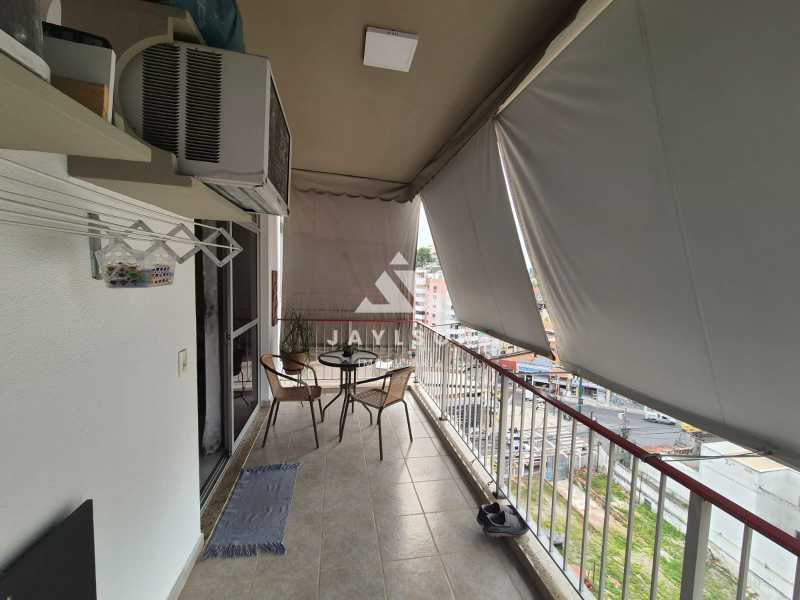 Apartamento à venda com 2 quartos, 95m² - Foto 8