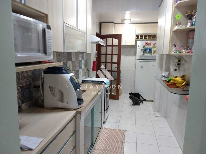 Apartamento à venda com 2 quartos, 70m² - Foto 10