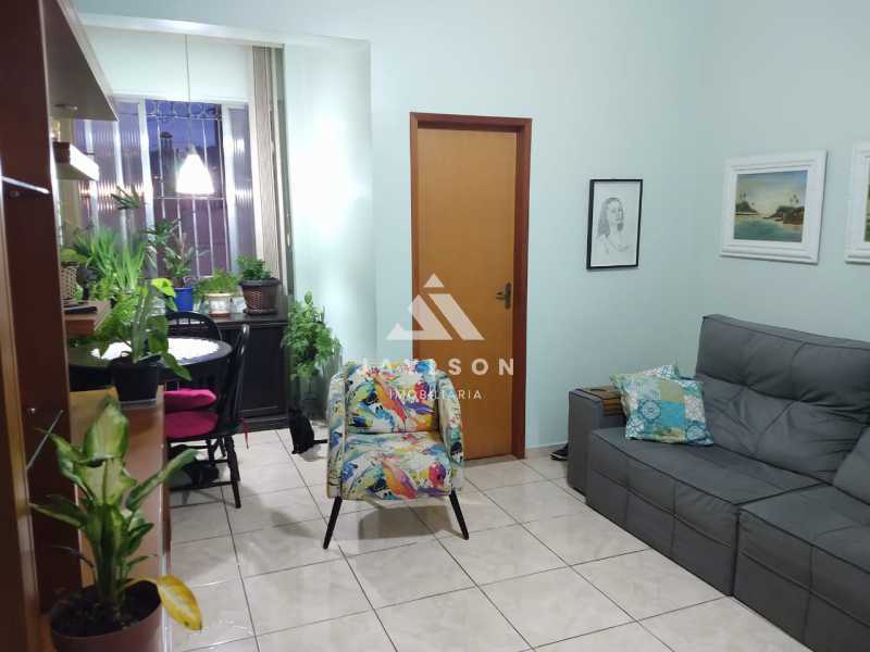 Apartamento à venda com 2 quartos, 70m² - Foto 13