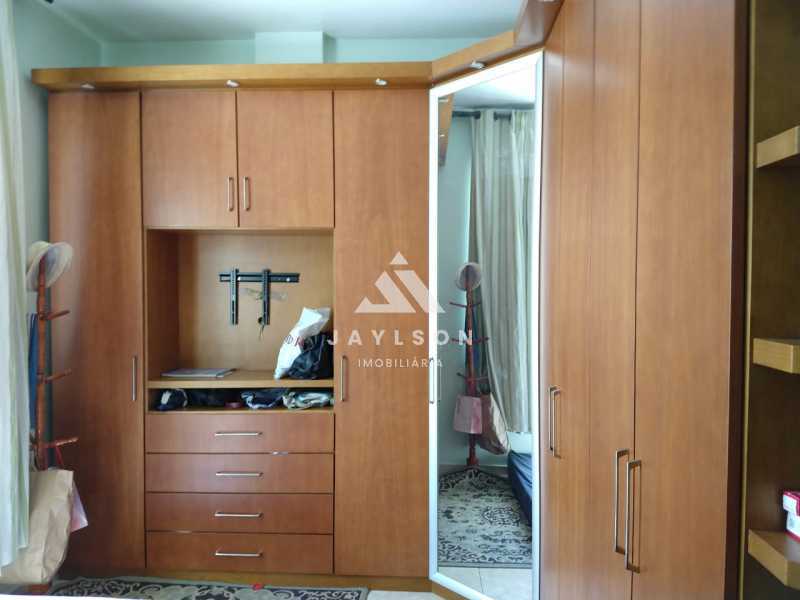 Apartamento à venda com 2 quartos, 70m² - Foto 18