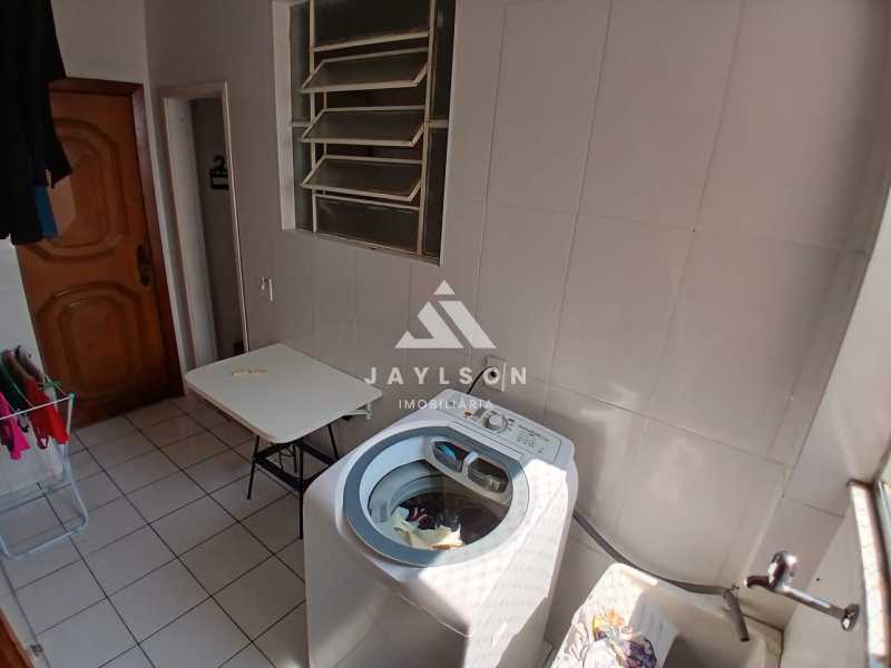 Apartamento à venda com 2 quartos, 75m² - Foto 19