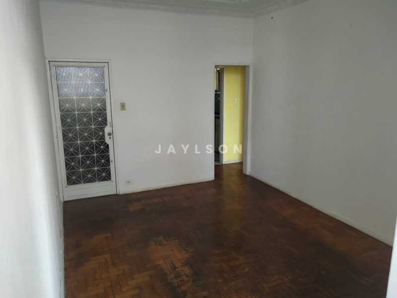 Apartamento à venda com 2 quartos, 72m² - Foto 2