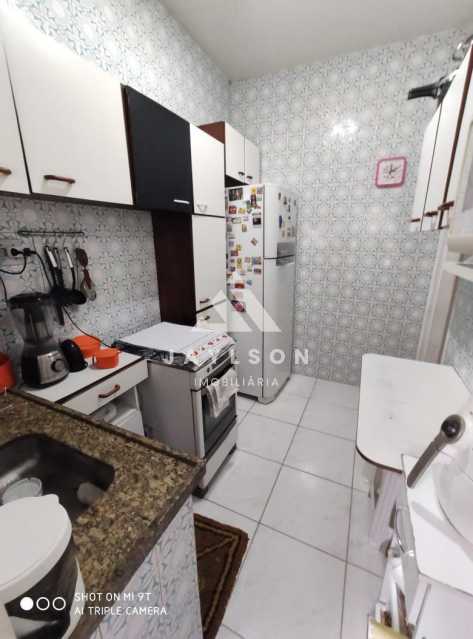 Apartamento à venda com 2 quartos, 54m² - Foto 25