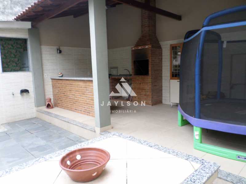 Casa à venda com 3 quartos, 360m² - Foto 12