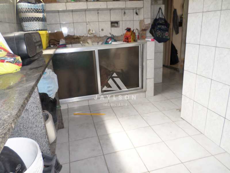 Casa à venda com 4 quartos, 90m² - Foto 12