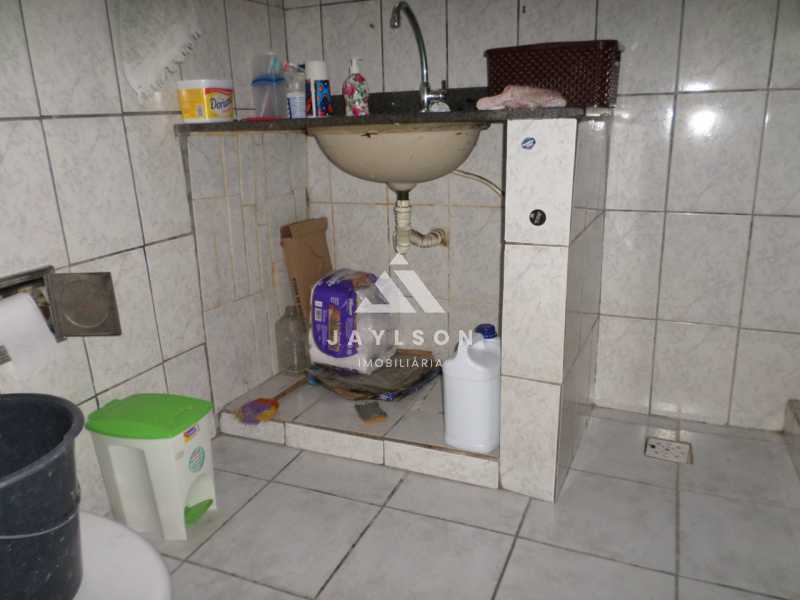 Casa à venda com 4 quartos, 90m² - Foto 28