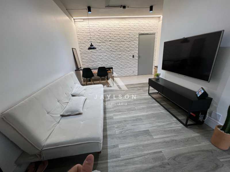 Apartamento à venda com 2 quartos, 70m² - Foto 4