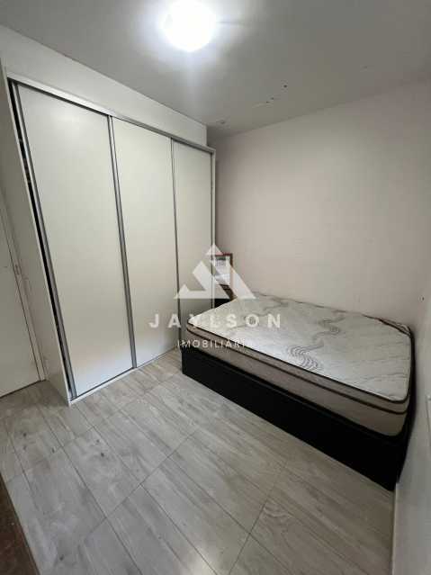 Apartamento à venda com 2 quartos, 70m² - Foto 13