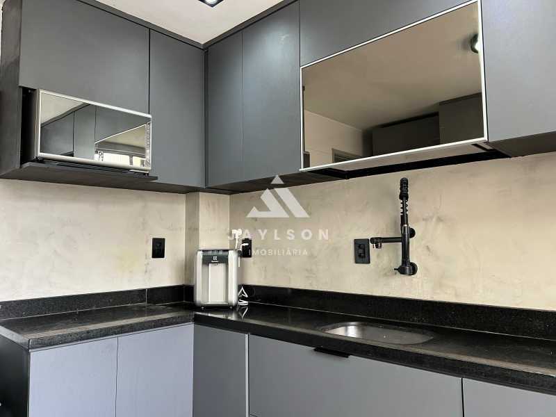 Apartamento à venda com 2 quartos, 70m² - Foto 15