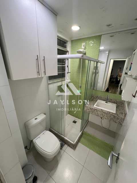 Apartamento à venda com 2 quartos, 70m² - Foto 19