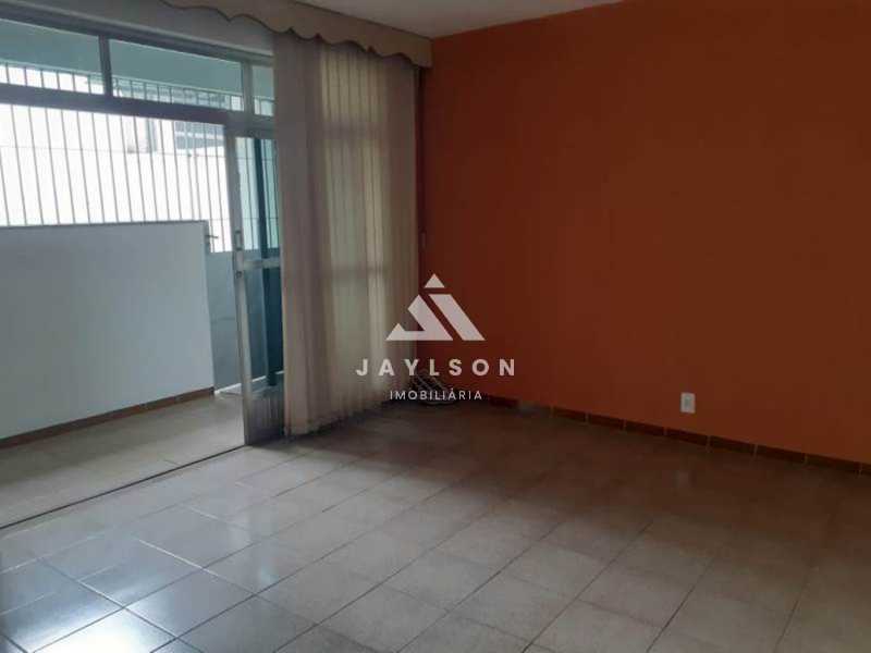 Apartamento à venda com 2 quartos, 198m² - Foto 2