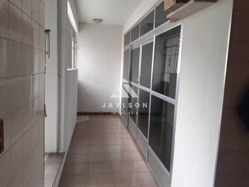 Apartamento à venda com 2 quartos, 198m² - Foto 3