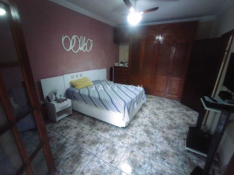 Casa à venda com 3 quartos, 360m² - Foto 8