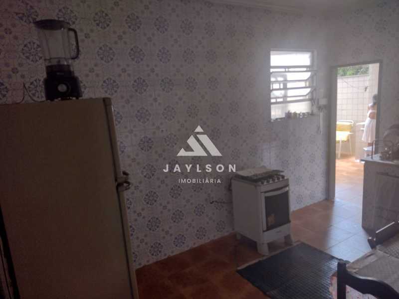 Apartamento à venda com 3 quartos, 203m² - Foto 19