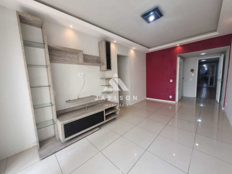 Apartamento à venda com 3 quartos, 86m² - Foto 11