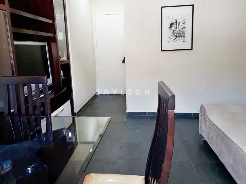 Apartamento à venda com 2 quartos, 49m² - Foto 2