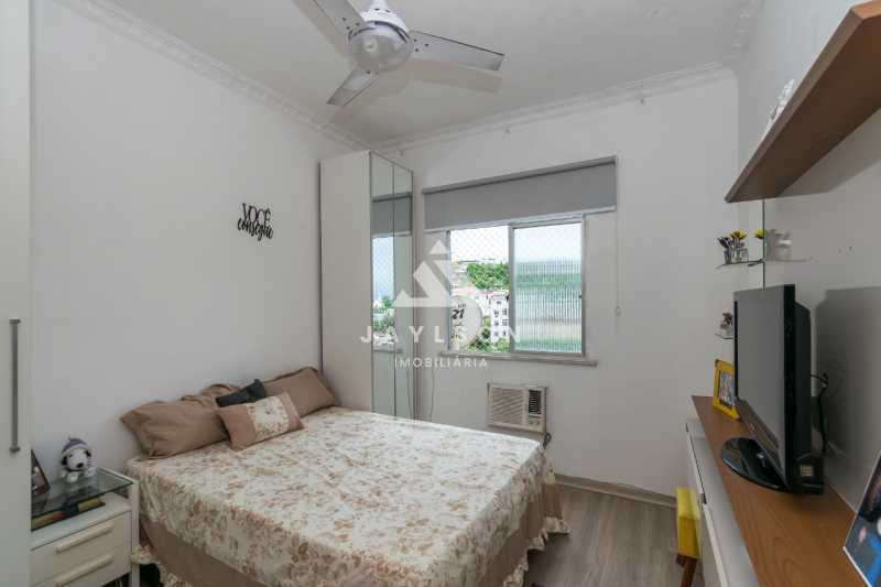 Apartamento à venda com 2 quartos, 64m² - Foto 9