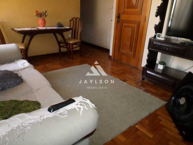 Apartamento à venda com 3 quartos, 80m² - Foto 2