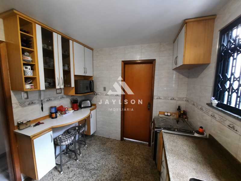 Apartamento à venda com 3 quartos, 99m² - Foto 17