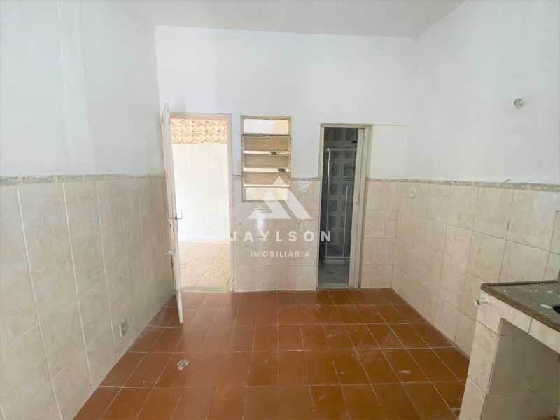 Casa à venda com 2 quartos, 72m² - Foto 17