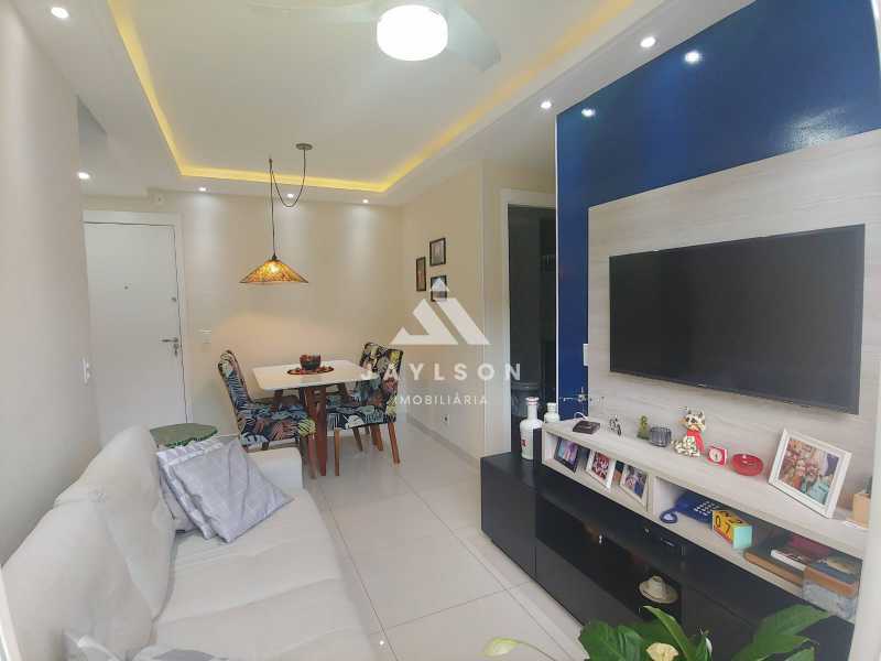 Apartamento à venda com 2 quartos, 49m² - Foto 2