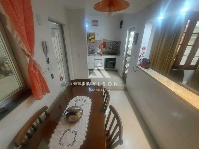 Casa de Vila à venda com 3 quartos, 186m² - Foto 7