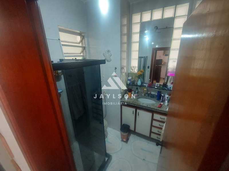 Casa de Vila à venda com 3 quartos, 186m² - Foto 13