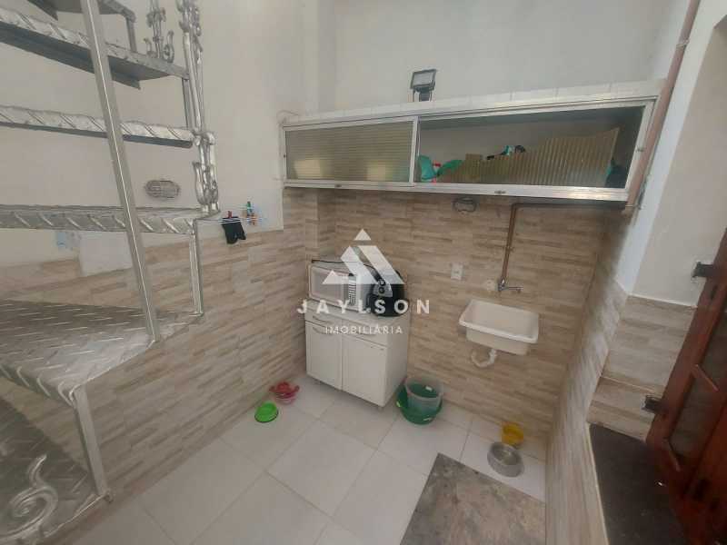 Casa de Vila à venda com 3 quartos, 186m² - Foto 19