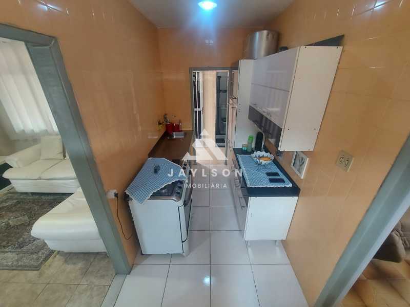 Apartamento à venda com 3 quartos, 98m² - Foto 11