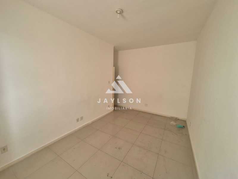 Apartamento à venda com 2 quartos, 71m² - Foto 3